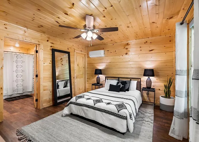 Brand New Luxury Cabin-Private Appalachian Retreat