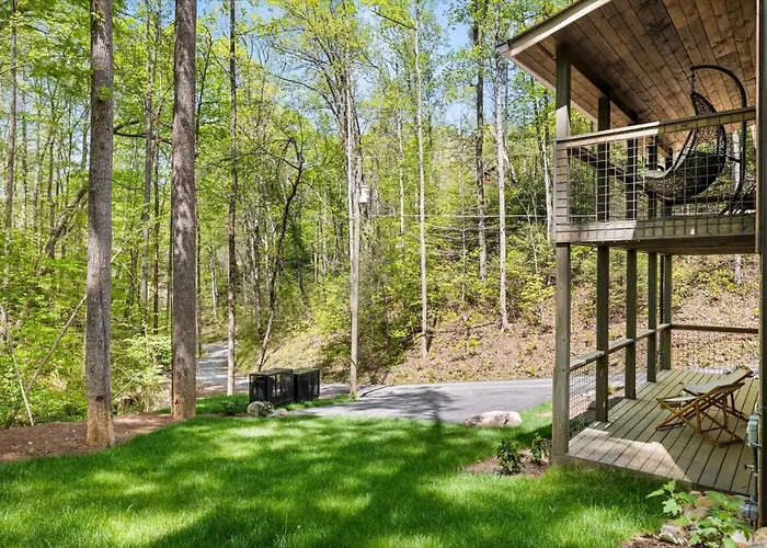 Brand New Luxury Cabin-Private Appalachian Retreat